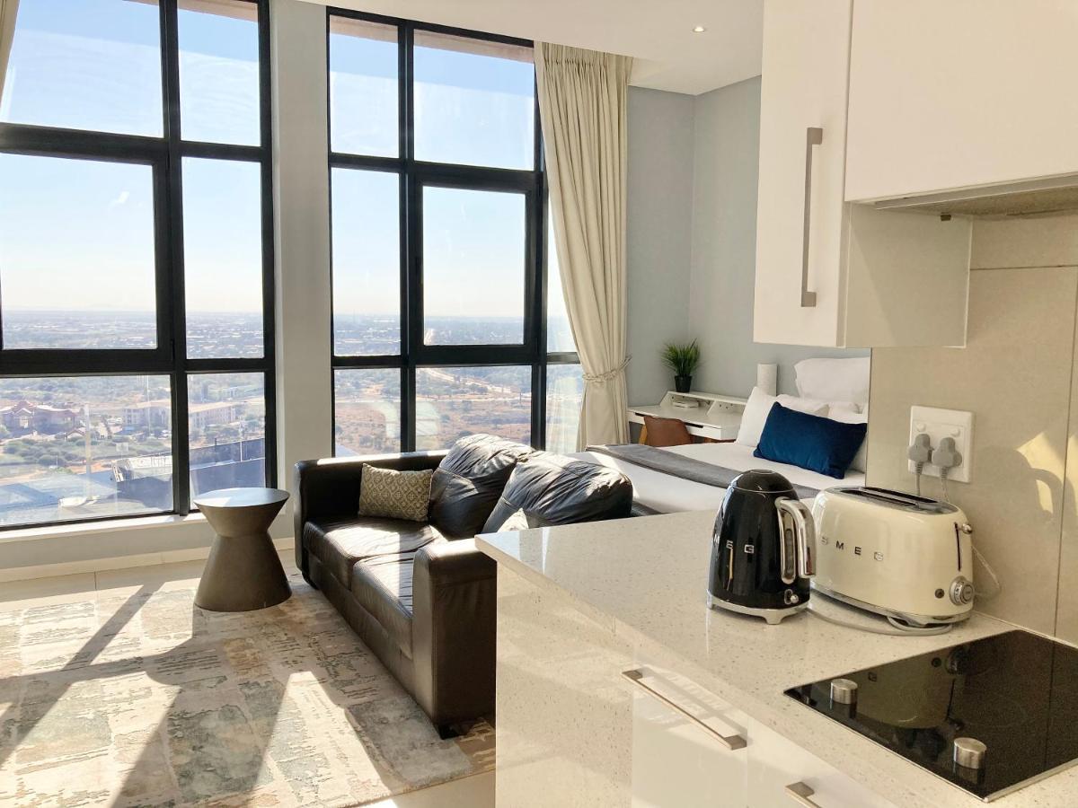Urban Awe Apartment-Itowers 23Rd Floor Gaborone Buitenkant foto