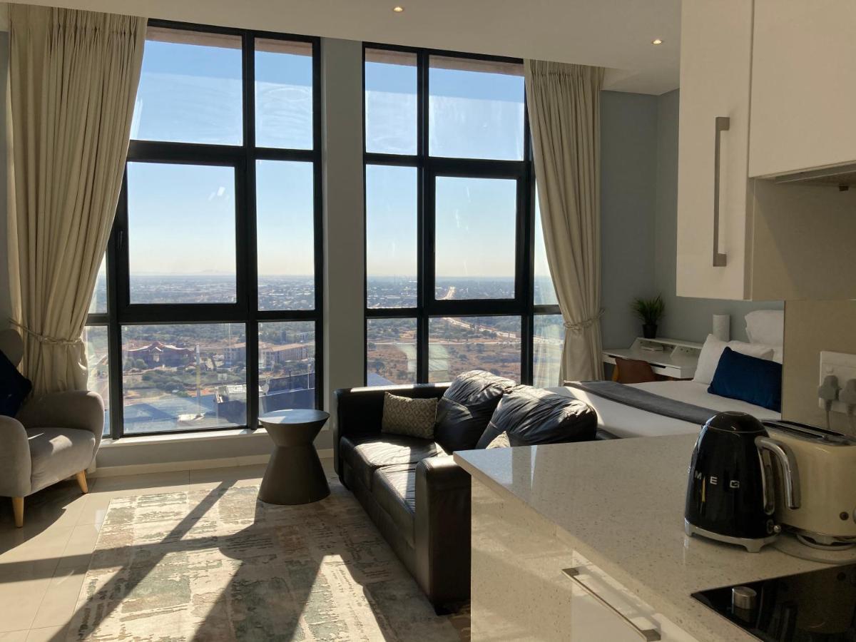 Urban Awe Apartment-Itowers 23Rd Floor Gaborone Buitenkant foto