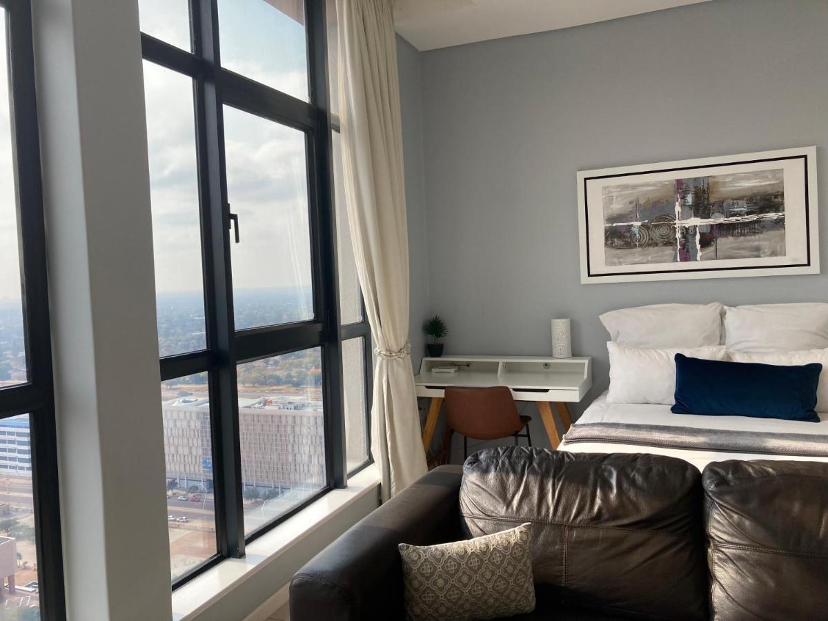 Urban Awe Apartment-Itowers 23Rd Floor Gaborone Buitenkant foto