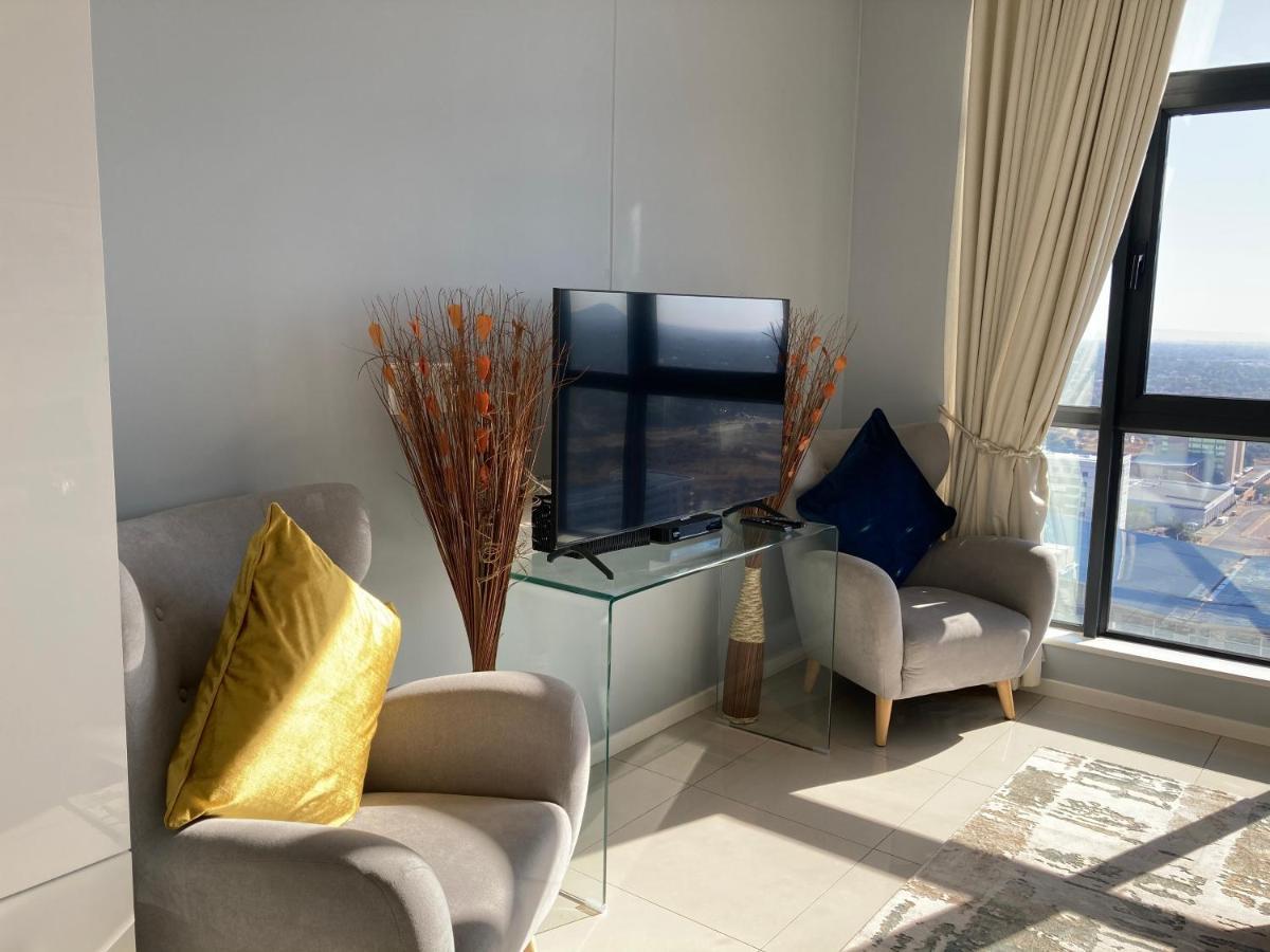 Urban Awe Apartment-Itowers 23Rd Floor Gaborone Buitenkant foto