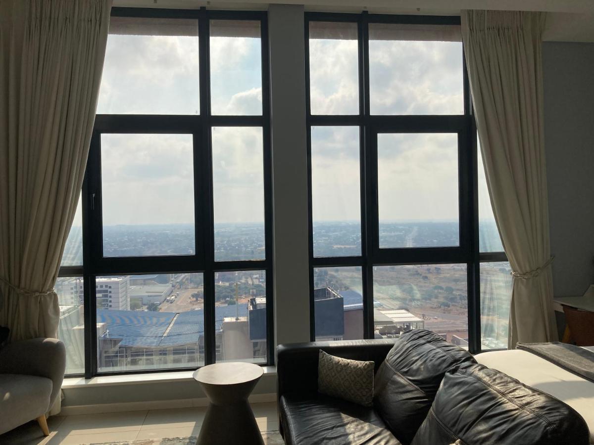 Urban Awe Apartment-Itowers 23Rd Floor Gaborone Buitenkant foto