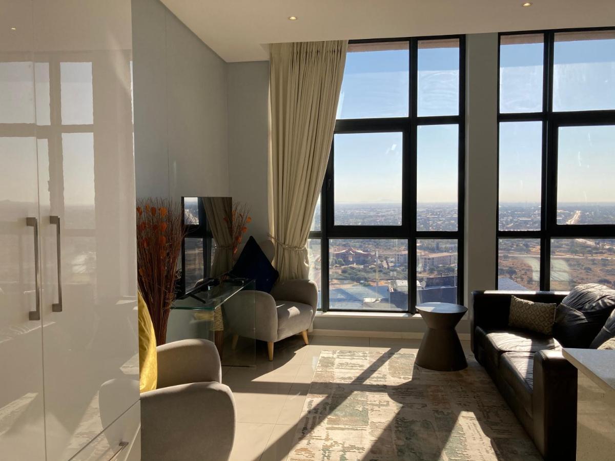 Urban Awe Apartment-Itowers 23Rd Floor Gaborone Buitenkant foto